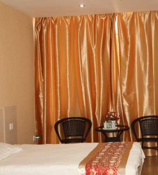Kai Feng Business Hotel Guest Room