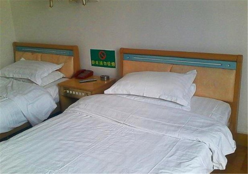 Longwangtan Motel Guest Room