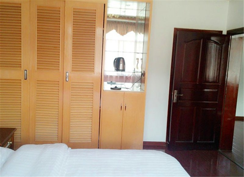 Longwangtan Motel Guest Room