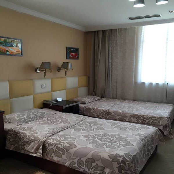 Highway Hotel QingdaoGuest Room