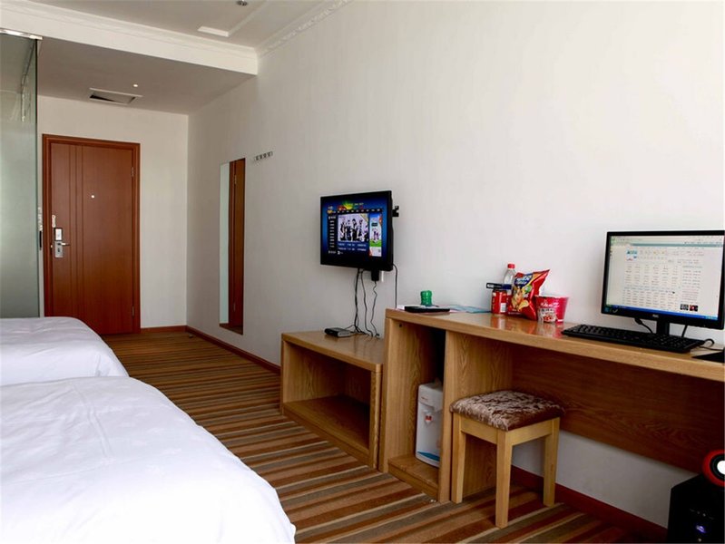 Crystal Fashion Hotel Guest Room