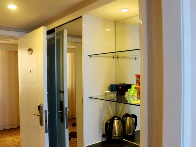 crown inn Guest Room