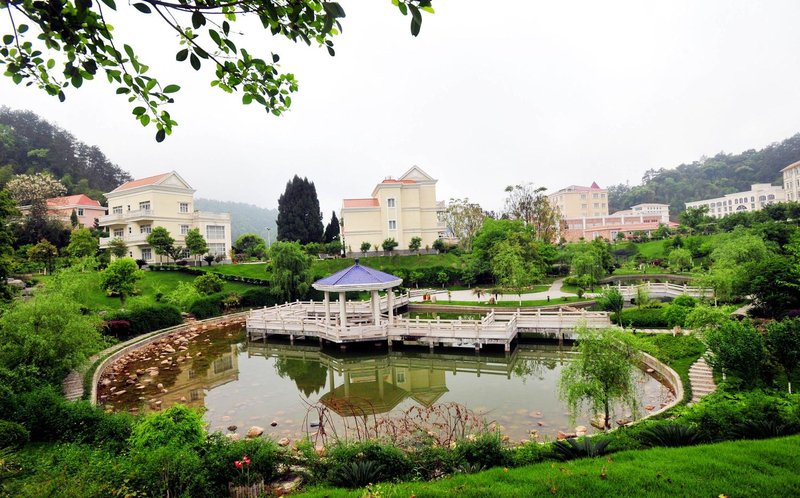 上犹陡水湖京明度假村