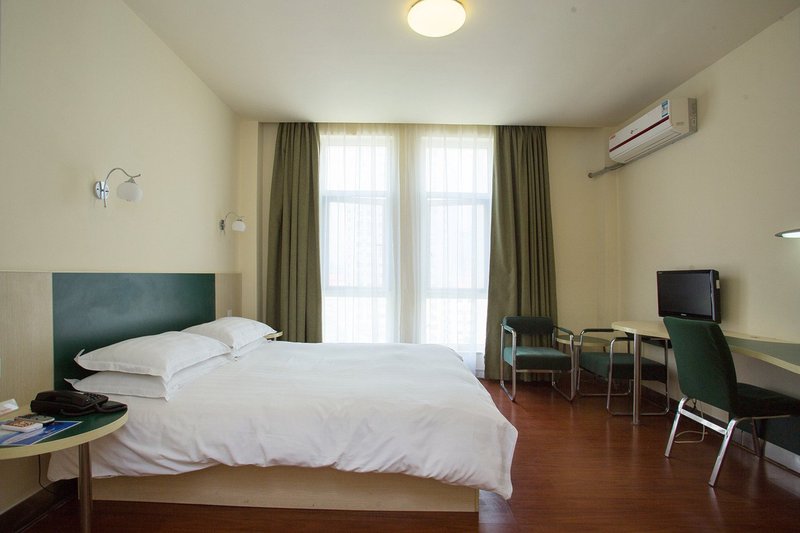 Motel 168 Shanghai Lujiazui Shangcheng Road Branch Guest Room