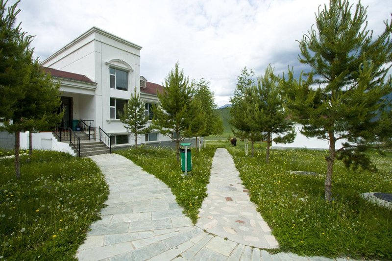 Qing Shan Yuan Hotel Over view