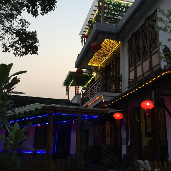 Jingou Inn Riverside CourtyardOver view