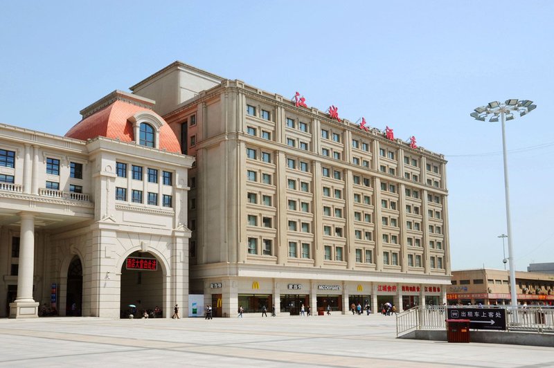 Wuhan Jiangcheng Hotel  over view