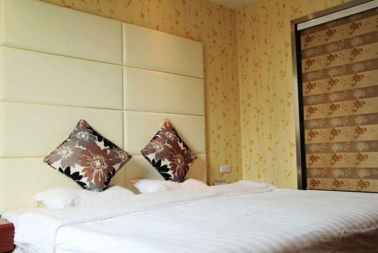 Jinshan Hotel Guest Room