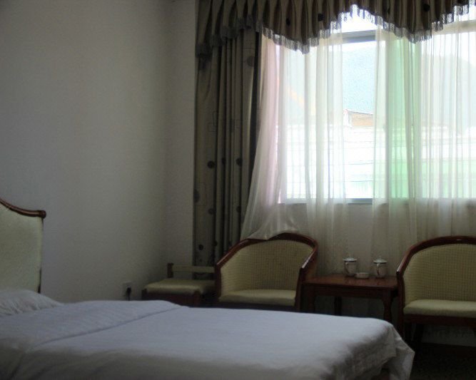 Jiangnan Business Hotel Guest Room