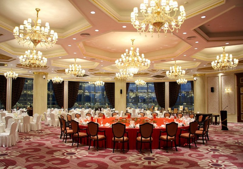 Oriental Riverside Hotel ShanghaiRestaurant