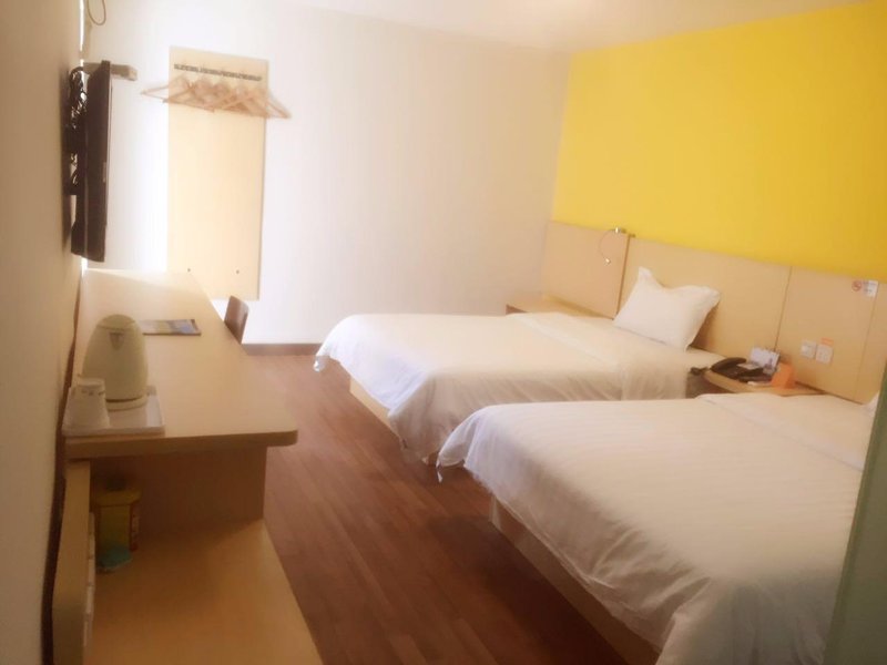 7 Days Inn (Shaoguan East Railway Station) Guest Room