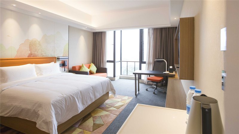 桂林临桂希尔顿欢朋酒店