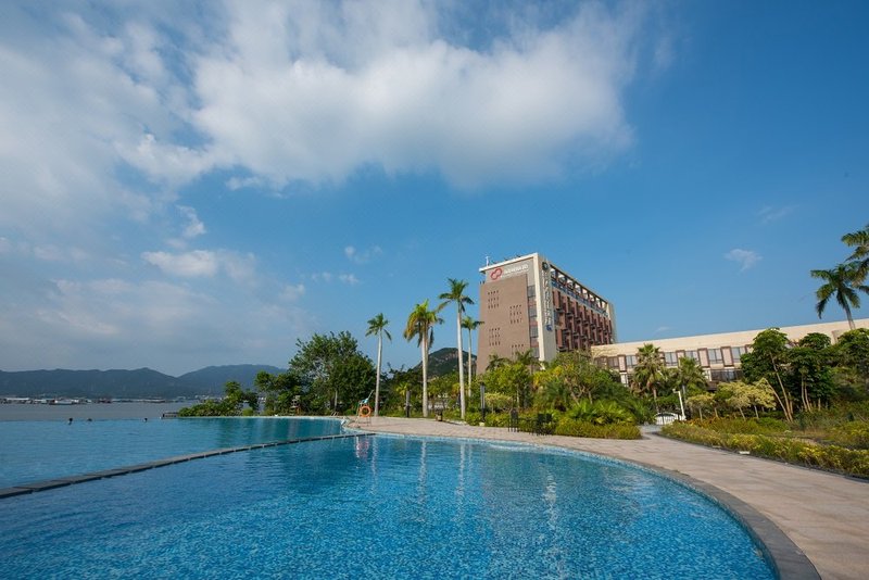 Dongshan Pearl Island Hotel Over view