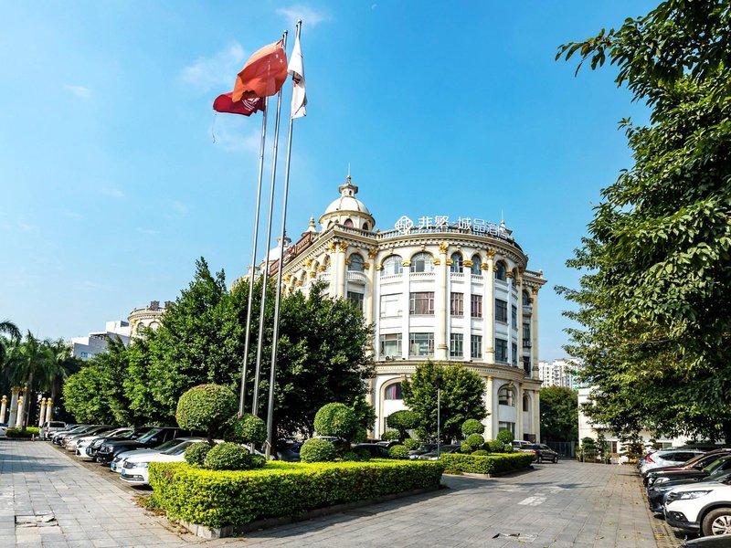 Chonpines Hotel (Guangzhou Baiyun Avenue North Metro Station) over view