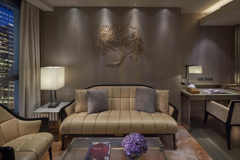 The Landmark Mandarin Oriental HK Guest Room