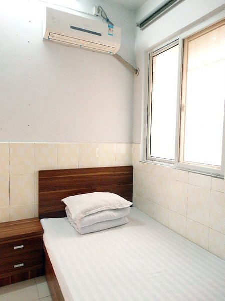 Kaifeng Ruifang Hostel Guest Room