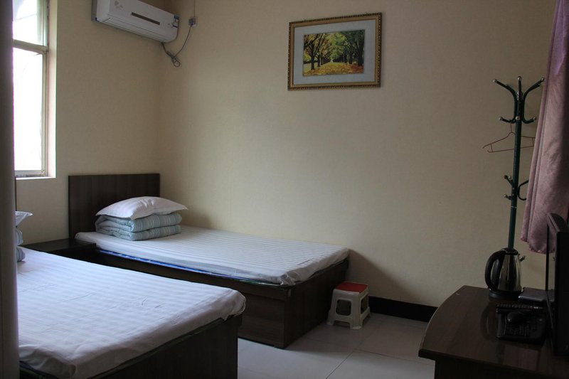 Kaifeng Ruifang Hostel Guest Room