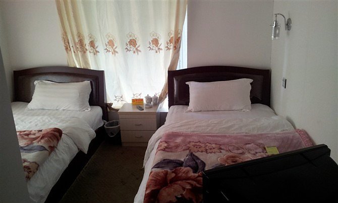 Gongga Kangba Hotel Guest Room