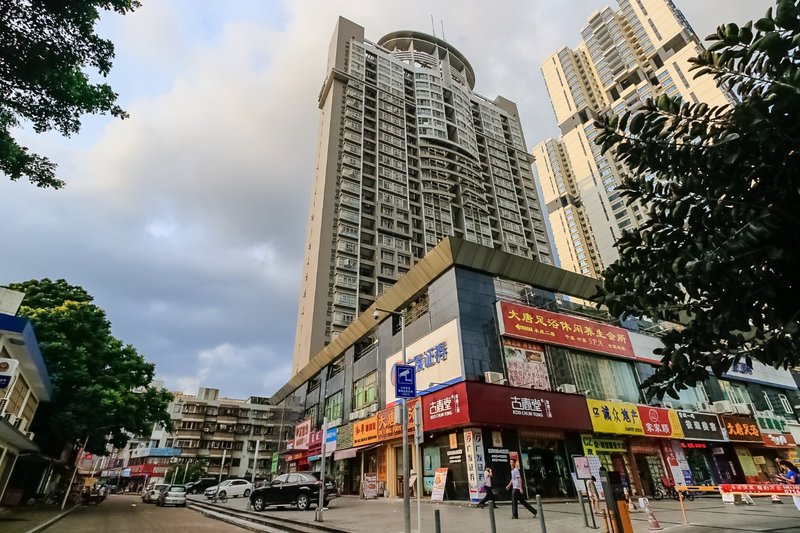 Zhuhai Uncle Tian's Little Nest Travel ApartmentOver view