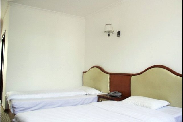 Jiangnan Business Hotel Guest Room