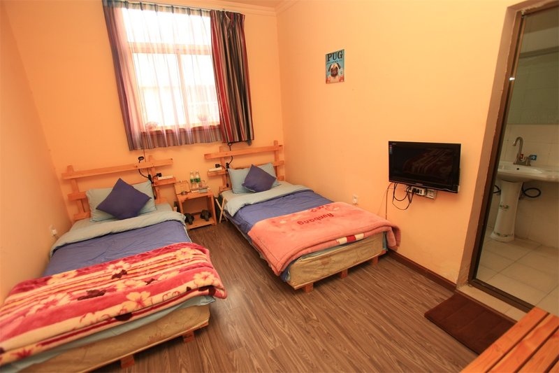 Demen Mitang Inn Guest Room