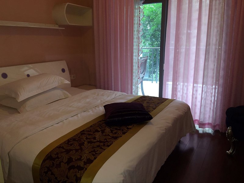 023 Business HotelGuest Room