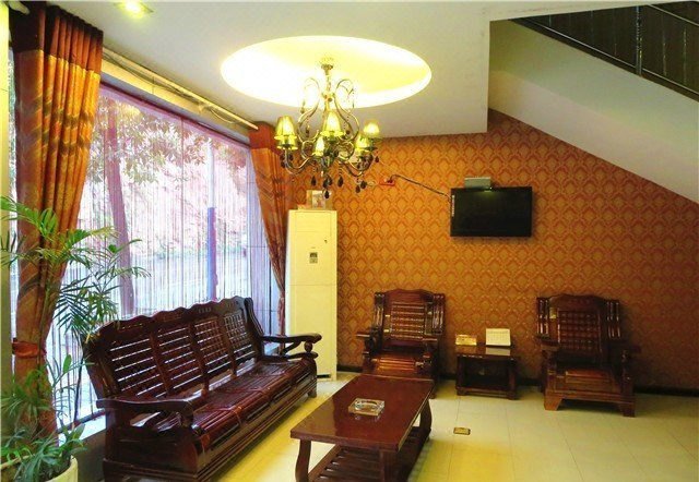 RUMEN Business Hotel Hotel public area