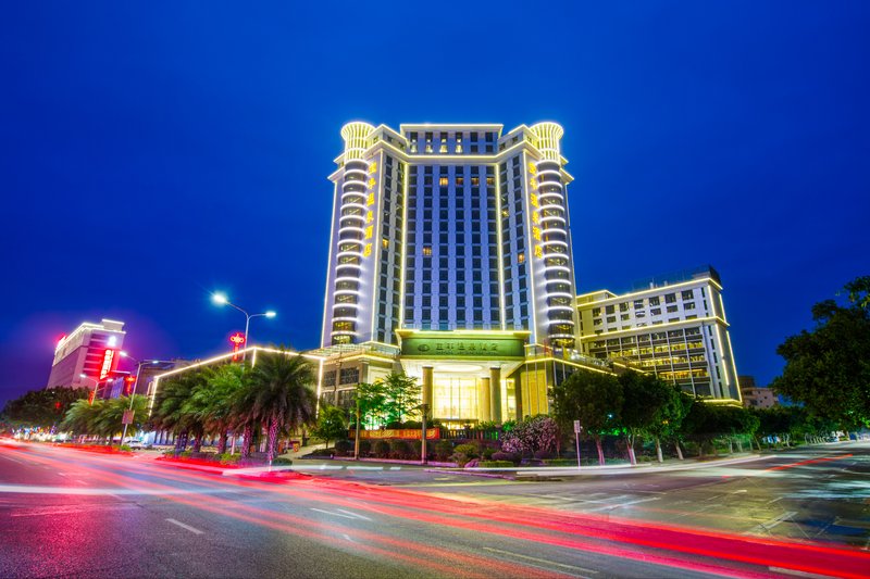 Baofeng Hot Springs Hotel over view