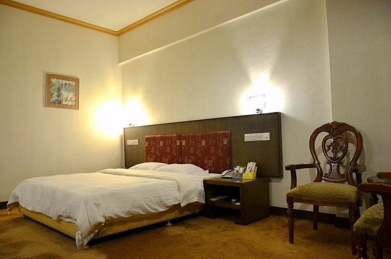 Pingzhou Hotel Guest Room