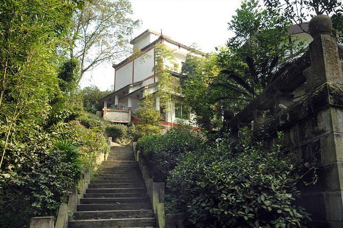 Yu'e Mount VillaOver view