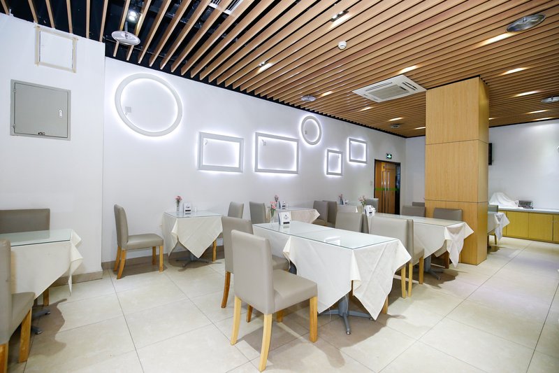 Motai Hotel (Baoshan Road, Hongqi Road, Tianjin First Central Hospital)Hotel public area