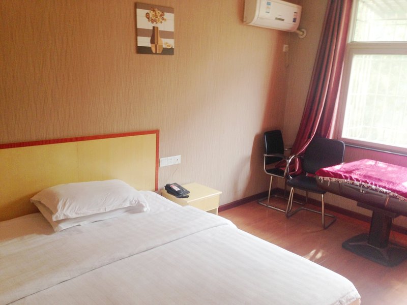 Jinmao Business Hotel Guest Room