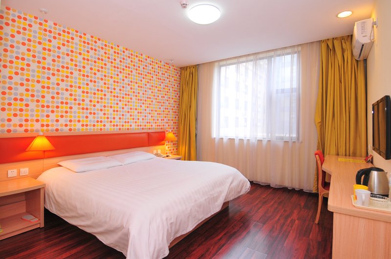 Home Inn (Qujin Longquan Road Guangdian Building)Guest Room