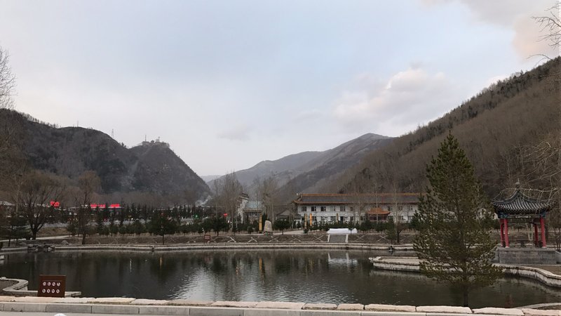 Wutaishan Holiday InnExterior