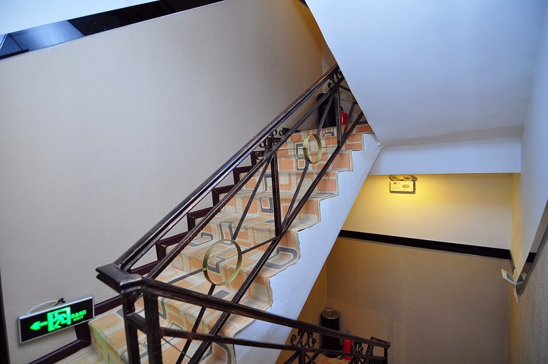 Heshun Chain Apartment Hotel QujingOver view