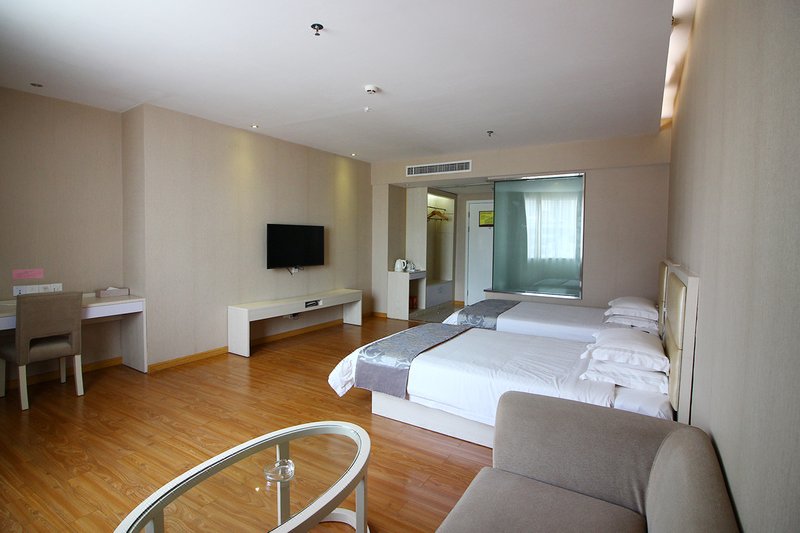 Milan Fashion Hotel Guest Room