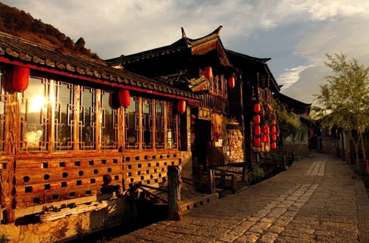 Shuhe Pian'ai Inn Lijiang over view