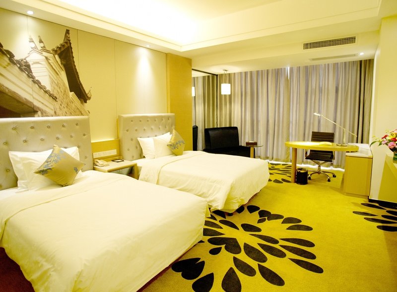 Chengdu Zhongnan Haibin Hotel Guest Room