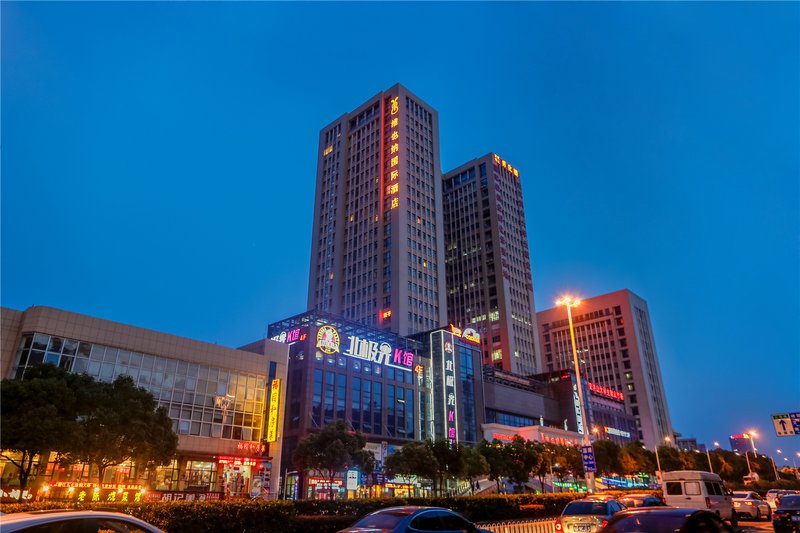 Vienna International Hotel (Wuhan jiejiekou science and technology store) over view