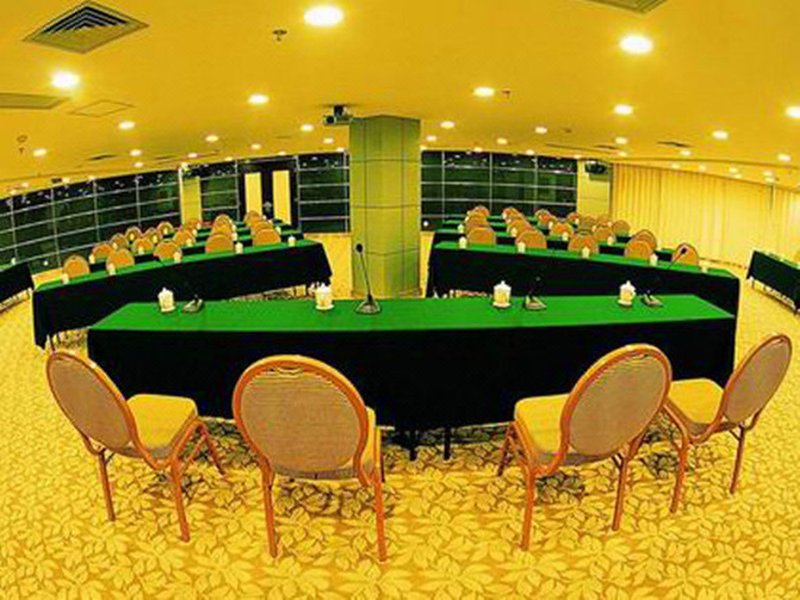 Fuyang Xinyu Holiday Resort meeting room