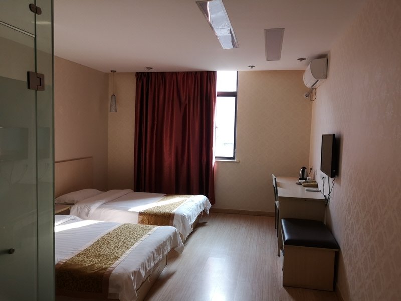 Thank U Hotels (Zhangjiagang Phoenix Town)Guest Room