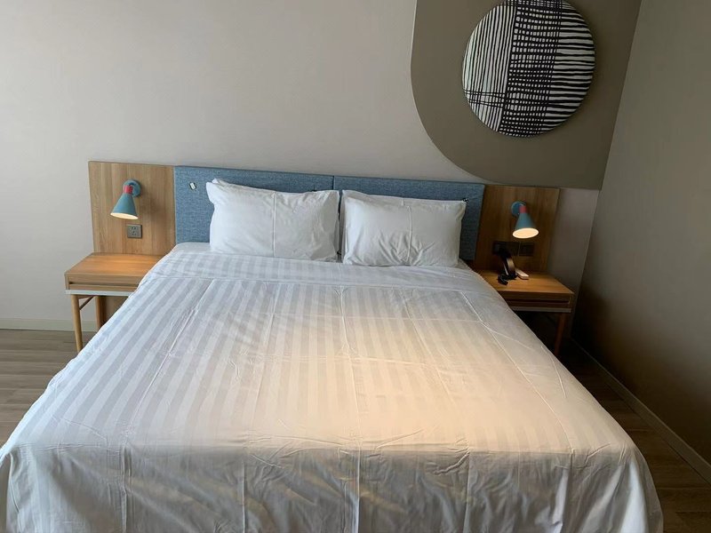 Home Inn(Suzhou Wujiang Shengze Fortune Center Store)Guest Room