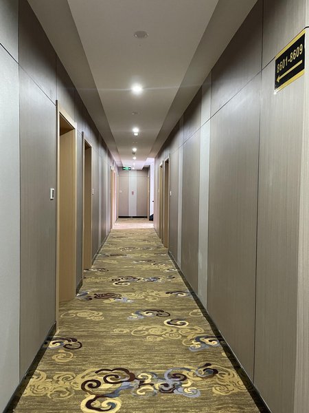 City House Cloud Hotel Hotel public area