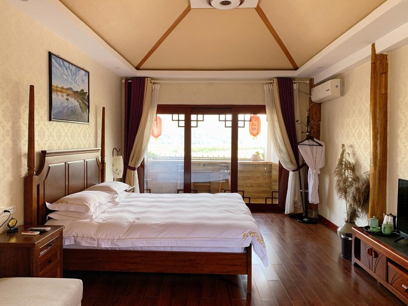 Tengchong Heshun Damabang Inn Guest Room