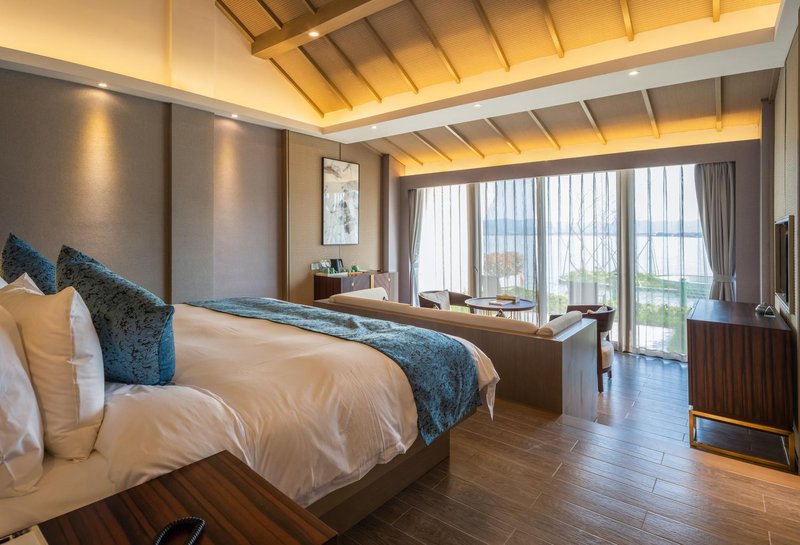 Landison Dongqian Lake Resort Ningbo Room Type
