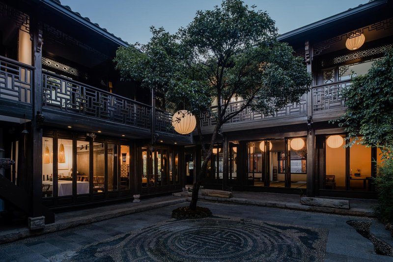 心宿安云客舍外景图