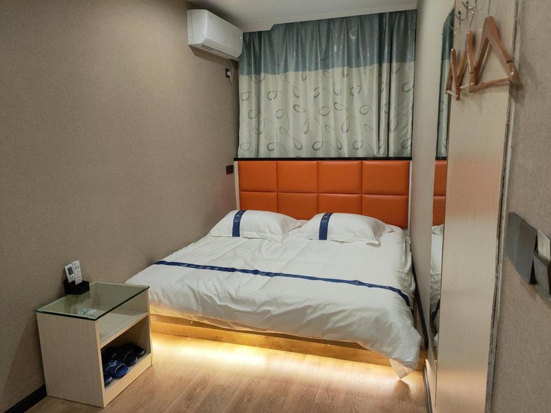 Ark Hotel Guest Room