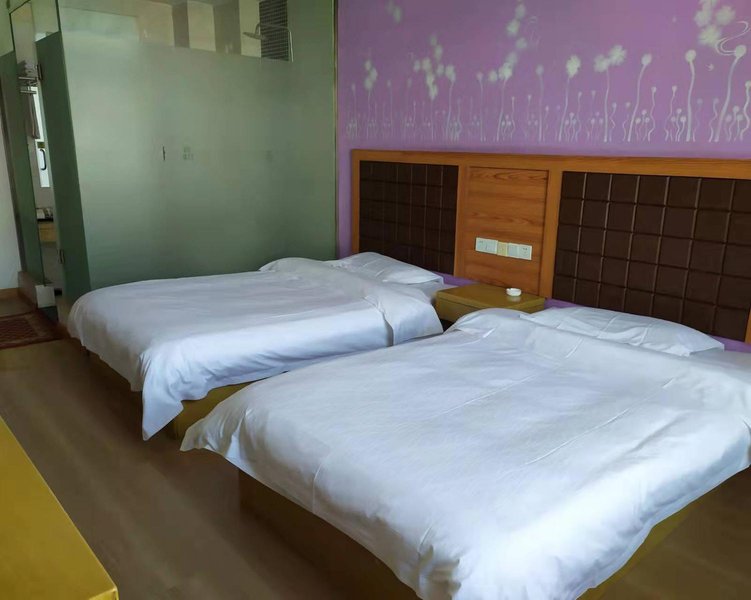 Crystal Fashion Hotel Guest Room