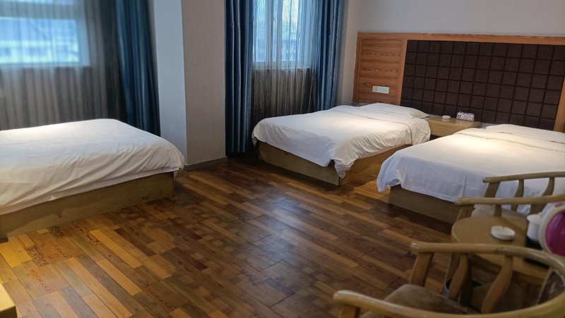 Crystal Fashion Hotel Guest Room