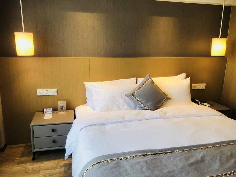 Baoshan Hotel Guest Room